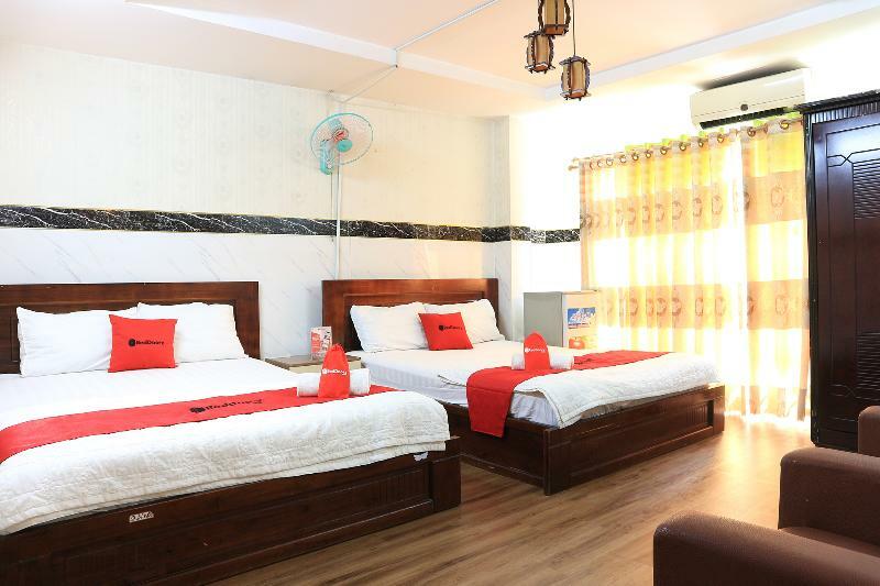 Reddoorz @ Cong Hoa Street Khách sạn TP. Hồ Chí Minh